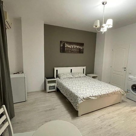 Centru Charming New Apartament Piata Universitate Apartment Bukares Bagian luar foto